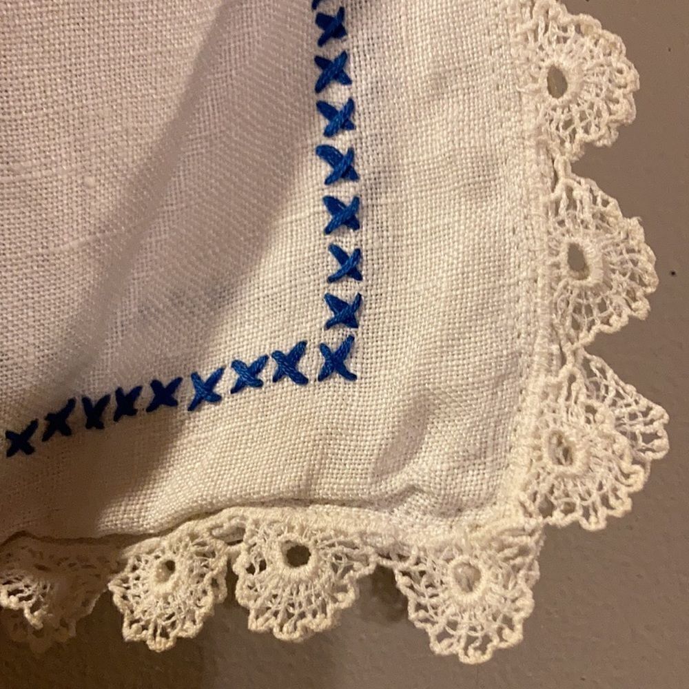 Embroidered Clutch - Picture 4 of 8